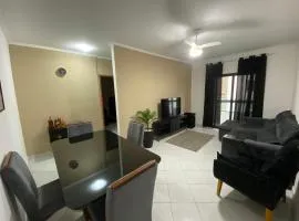 Apto Moderno com Churrasqueira Gourmet, apenas 150m da Praia