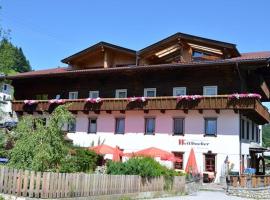 Traditionsgasthof Weißbacher, svečių namai mieste Aufachas