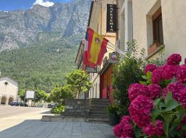 Hotel-Restaurante Badain, ξενοδοχείο που δέχεται κατοικίδια σε La Fortunada