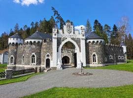 Hrad Kunzov Boutique Hotel & SPA & Restaurant, hotel v destinaci Radíkov
