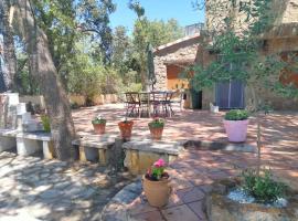 Casa Rural Viñas Perdidas, country house in Béjar