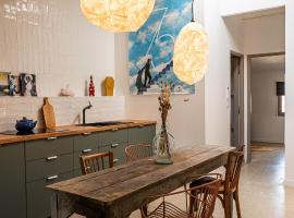 Maison Arthur, alojamiento con cocina en Aigues-Mortes