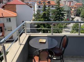 Prima Guesthouse, guest house in Pogradec