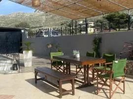 Kasteli Cozy House