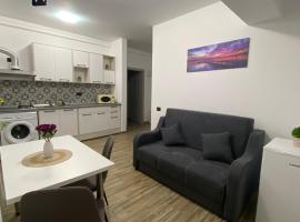 Eric Apartment, appart'hôtel à Mamaia Nord – Năvodari