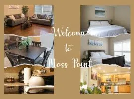 Quiet 3BR Escape, 4 TVs, Kitchen, Parking -F-