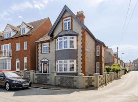 Westward House - Norfolk Cottage Agency, hotel in Sheringham