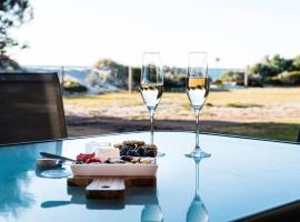 Beachfront Escape, apartman Port Adelaide-ben