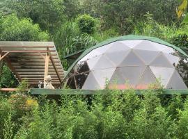 Magic Elf Glamping, apartment in Mindo