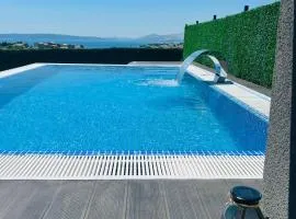 Family friendly house with a swimming pool Kastel Sucurac, Kastela - 21570