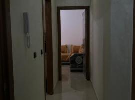 Spacious 2-rooms apartment、マルティルのホテル