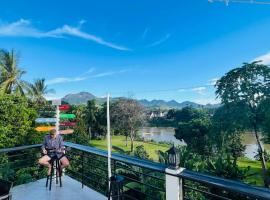 Meet sunset hostel Luangprabang, hotel a Luang Prabang