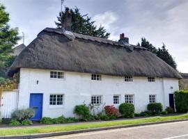 Thatch Cottage、ショーラム・バイ・シーの別荘