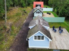 1Lochness glam lodges, хотел с паркинг в Инвърнес