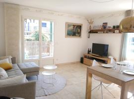 Appartement premium T3 résidence piscine – dom przy plaży w mieście La Croix-Valmer