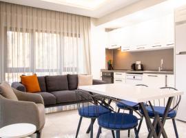 Luminous House w Garden 5 min to Beach in Milas, вилла в Милясе