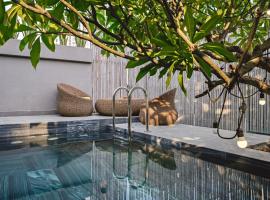 LAKEVIEW Park Villa - Private Pool, BBQ, Karaoke, Hotel in Ho-Chi-Minh-Stadt