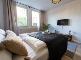 Zentral & Modern nahe Hauptbahnhof mit Privatparkplatz & schnellem WLAN