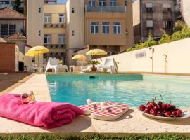 733 Costa Cabral Metro Residence, hotel no Porto