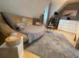 Schönes Zimmer in Einfamilienhaus in ruhiger Lage, hotel económico en Ober-Ramstadt