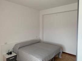 Residence Salvatici, ξενοδοχείο σε Castelnovo neʼ Monti