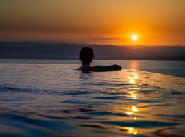 Sunset apartment in Samarah Dead Sea resort, beach rental in Sowayma