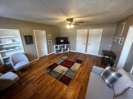 Entire Home in Cambridge City, hotel a Cambridge City