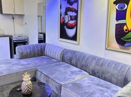 Primal Msquare Apartment Ikoyi, Ikoyi, Lagos, hótel á þessu svæði