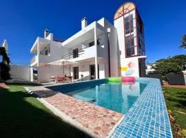 Casa Capuchos. Close to Lisbon with Ocean View