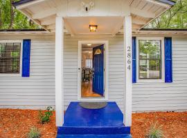 Riverside Hidden Gem W/ Triple Bunk Bed Mins to JAX DT/Riverside, feriebolig i Jacksonville