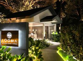 Looma Private Pool Villas, holiday home in Pantai Cenang