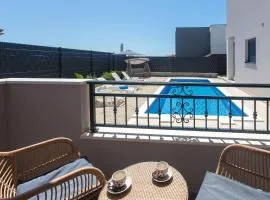 Modern apartment with swimming pool
