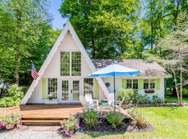 Mt McSauba A Frame Cottage, vila di Charlevoix