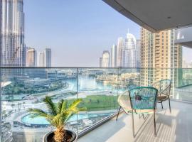 Spectacular Views of Burj & Fountain - 2 BR, hotell i nærheten av Dubai Opera i Dubai