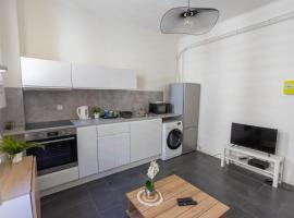 Superbe appartement à 250 m de la mer, hotel in Toulon