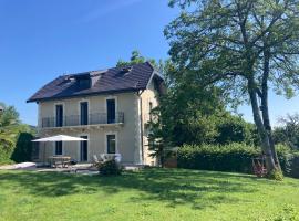 Villa Côte des Vignes x Annecy 15', orlofshús/-íbúð í Charvonnex