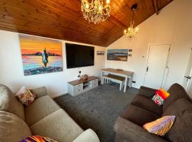 The Mail Barn Studio, hotel v destinaci Lamlash