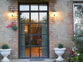 Velio Guest House