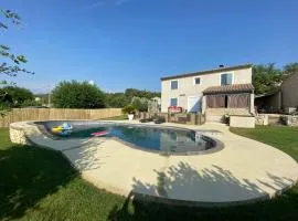 Villa individuelle avec piscine privée proche du Ventoux