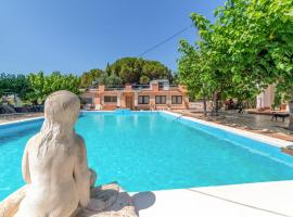 Nice Home In Reus With Outdoor Swimming Pool, Wifi And Swimming Pool, villa in Reus