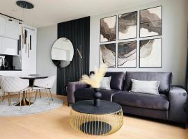 high-end apartment close to metro and uno-city with e-parking, hotel i nærheden af Donauzentrum, Wien