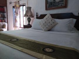 Posadas Le Petit Inn, отель типа «постель и завтрак» в городе Каракас