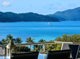 Poinciana Lodges - Ocean Views – hotel w mieście Hamilton Island