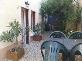 Maison Berrichonne 2 chambres cour et jardin