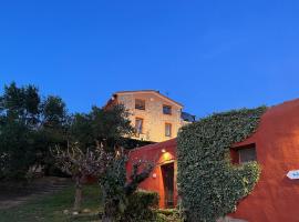 Les Vinyes Alojamiento Rural Boutique & SPA, hotel cerca de Monasterio de Santes Creus, Vilardida