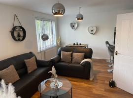 Perfectly situated luxury 2 bedroom apartment, hotel de luxo em Glasgow