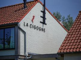 La Cigogne Boutique Suites，勒特朗舍芒的飯店