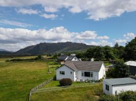 The Sheiling holiday home with gorgeous views over the isles, cheap hotel in Arisaig