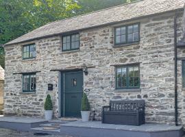 Old Stables Cottage, hotel com estacionamento em Blaenporth