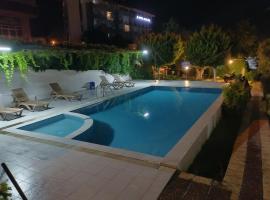 Near the Ladies beach-100m only – hotel w mieście Aydın